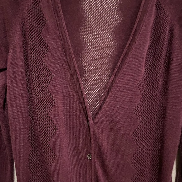 Plum luxury Royal Robbins cardigan with buttons. Optional tab sleeves. S… - Picture 2 of 5